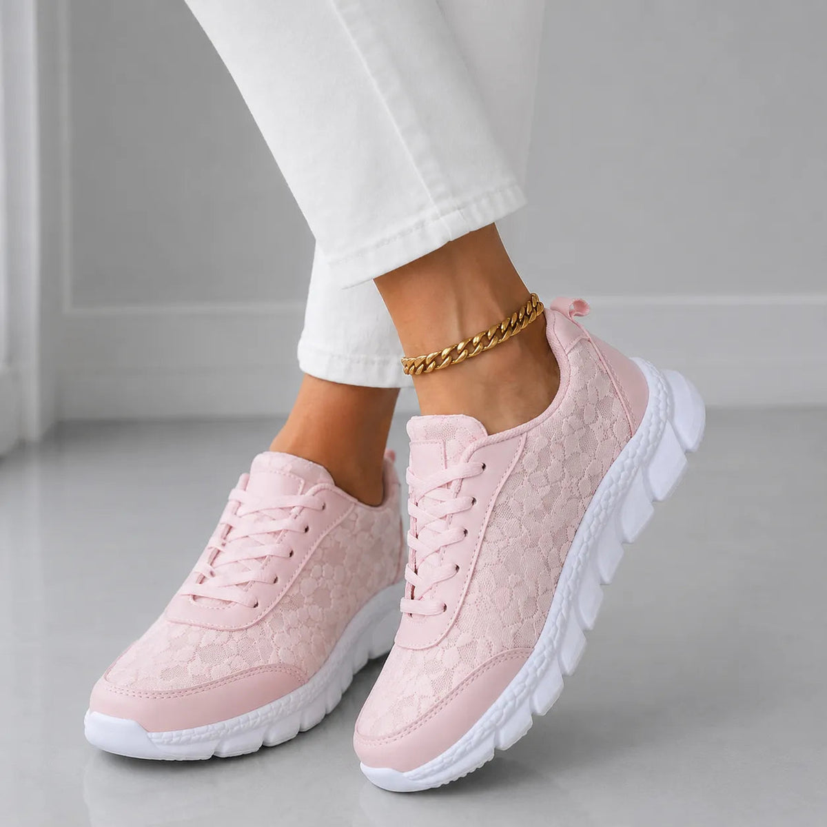 Stelline | Star Mesh Platform Sneakers für Frauen – Atmungsaktives Design