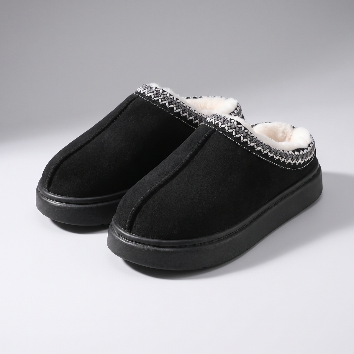 Snug | Winter Slippers – Cozy Closed-Toe Design