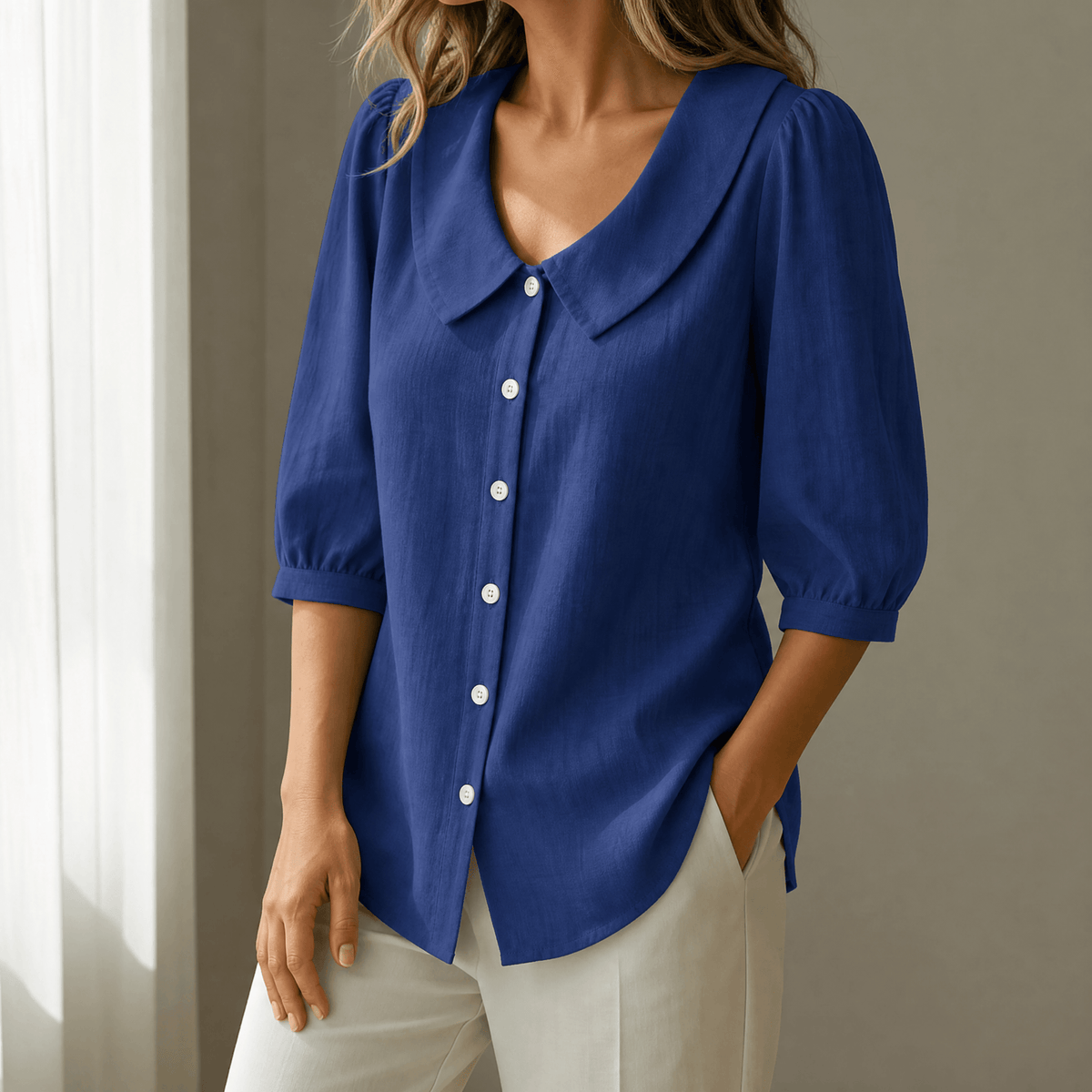 Clara | Zeitlose und feminine Retro Bluse mit Peter Pan-Kragen