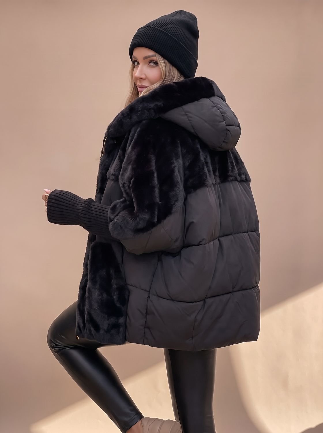 Elisabeth | Plüsch Steppmantel mit Kapuze für Damen