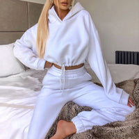 Nora | Lässiges Und Trendiges Crop Trainingsanzug Set