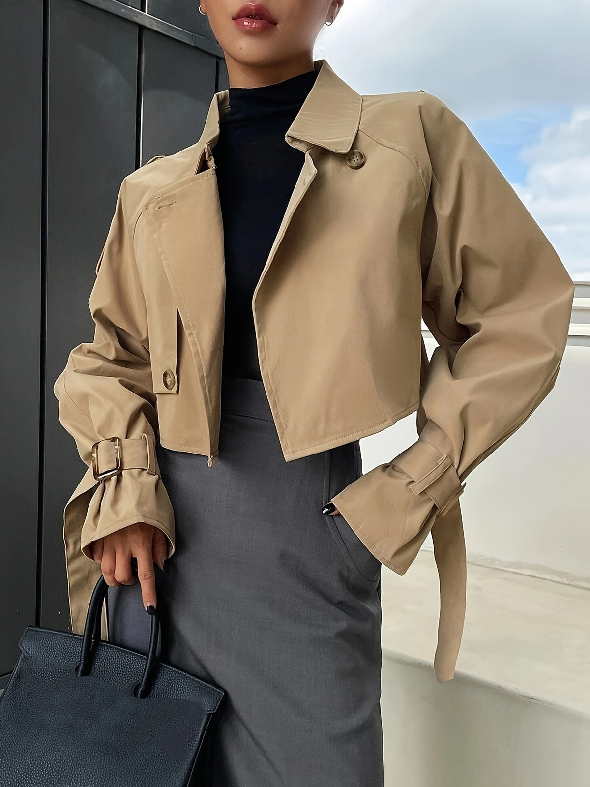 Lisa | Bequemer und moderner kurzer Trenchcoat