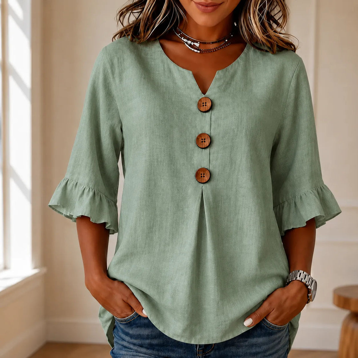 Wearbella | V-Ausschnitt Bluse – Lockere Rüschung für Frauen