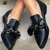 Sophie | Elegante und stilvolle Damen Loafer mit glänzendem Schleifchen