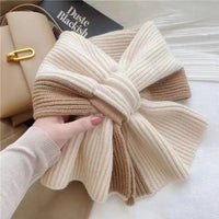 Julia | Kuscheliger und Moderner Kurzgestrickter Schal