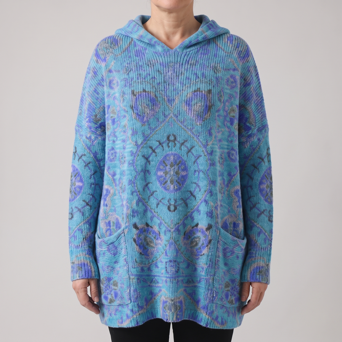 Lowenna | Bohemian Tunika mit Kapuze – Künstlerisches Design für den Sommer