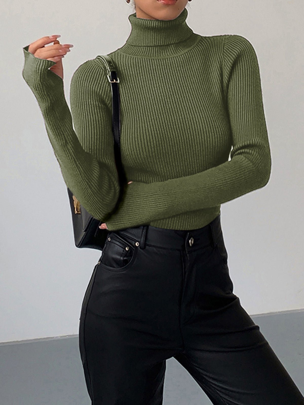 Scarlett | Leichter, gerippter Damen-Rollkragenpullover aus Strick 9