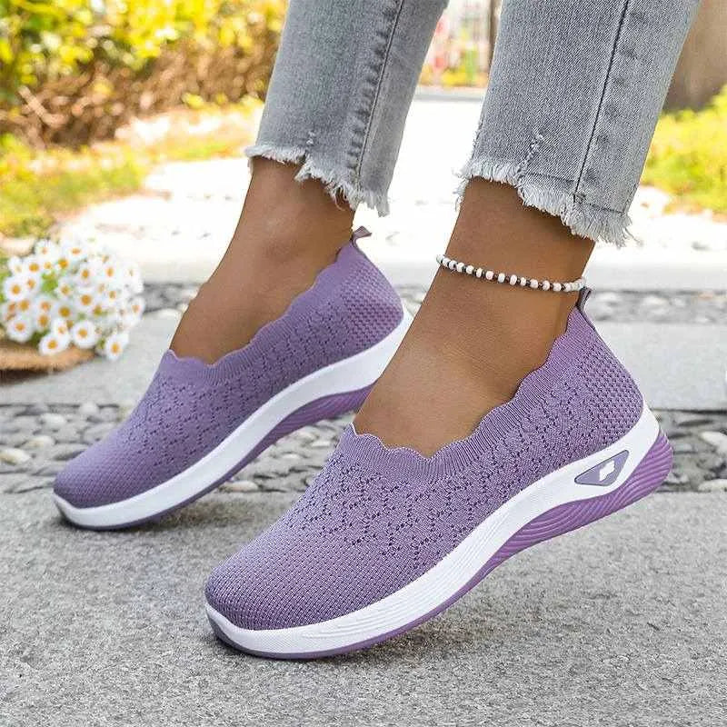 Wavella | Slip-On Walking Shoes – Lightweight and Comfortable for Women