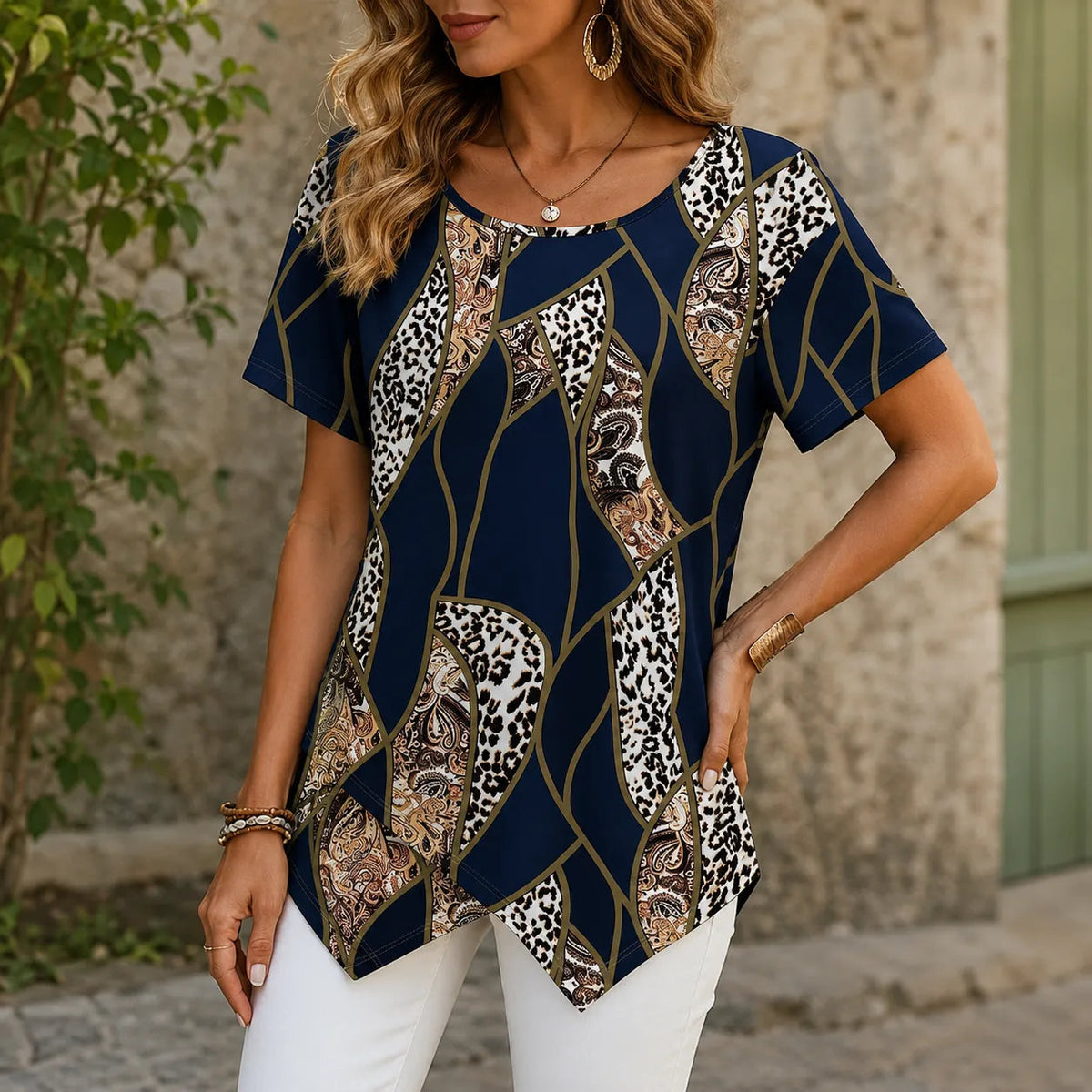Velora | Asymmetrisches Hemd – Leoprint und Paisleymuster für Frauen
